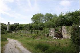 The Historical Industrial Treasure of a Hidden Valley - Andy Barclay & Marie Allen